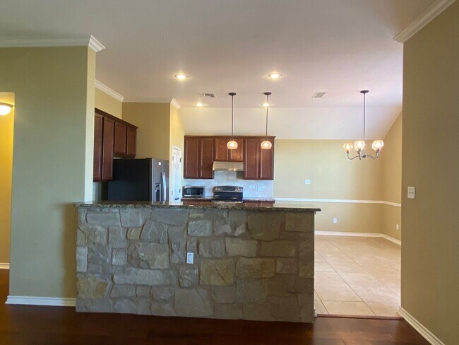 Building Photo - 4 BEDROOM, BELTON ISD