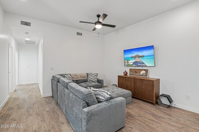 Building Photo - 3021 W Williams Dr