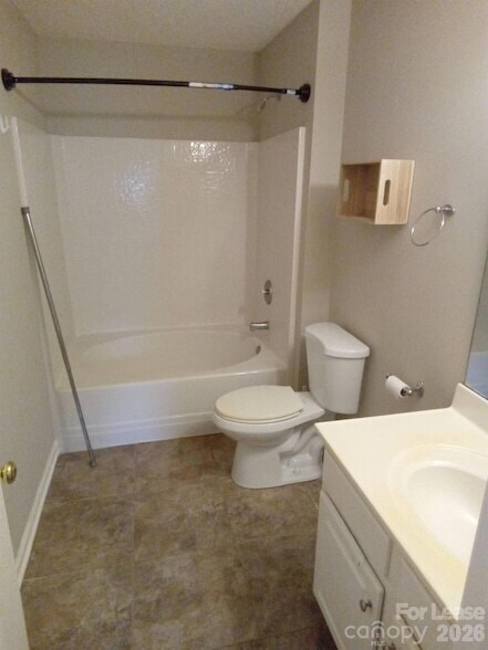 Building Photo - 738 Ablow Dr