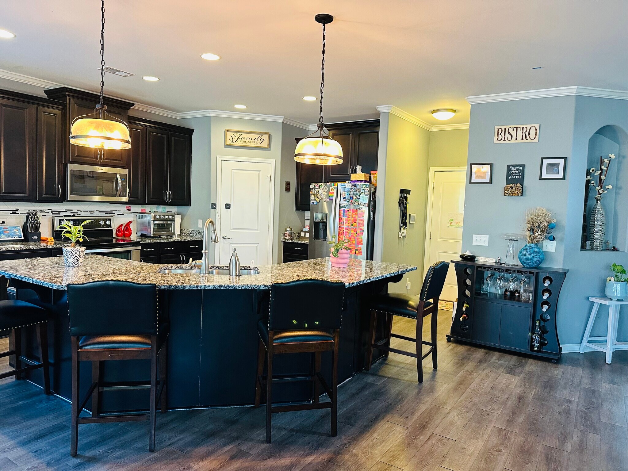 Building Photo - 226 Willow Point Cir