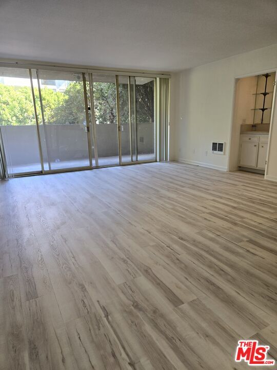 Building Photo - 1300 Midvale Ave