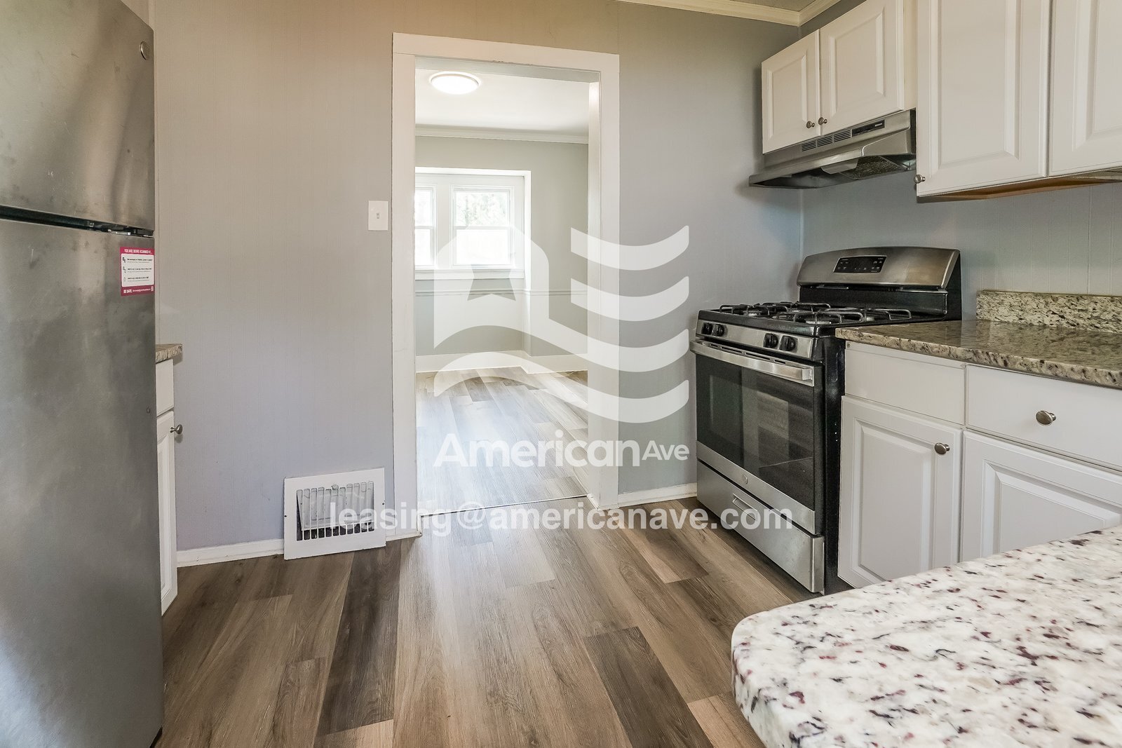 Building Photo - 324 Danberry St