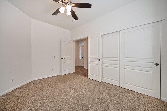 Building Photo - 238 St Tropez Ln