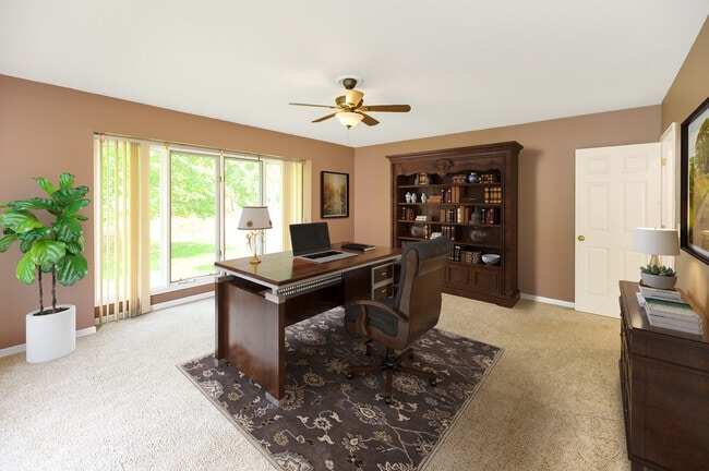 Building Photo - 4866 Riverchase Dr