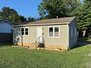 Building Photo - 1 Bedroom | 1 Bathroom | House with Carpor...