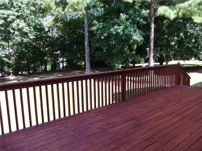 Building Photo - 5060 Gallatree Ln