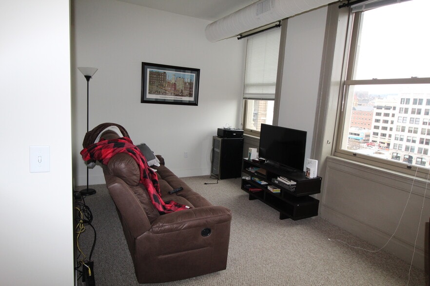 Building Photo - 129 N Washington Ave