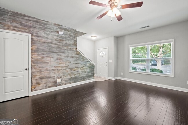 Building Photo - 1270 Binghampton Cir