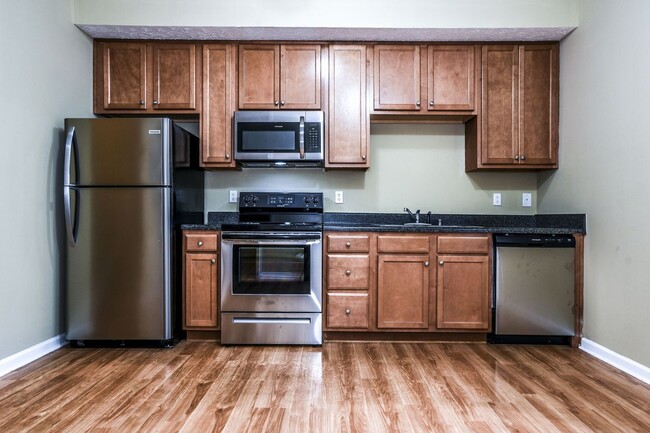 Building Photo - 103 Silver Creek Ct