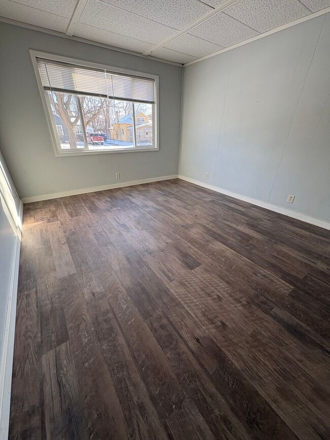 Building Photo - AI - 05 - Avon St