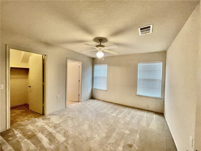 Building Photo - 11905 Aitne Ln