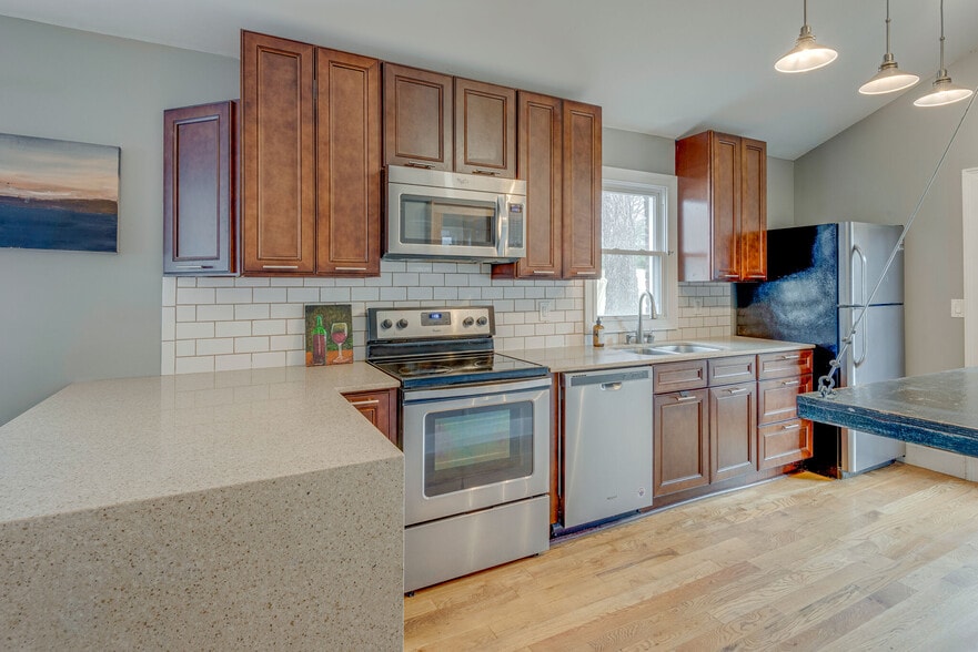 Building Photo - 2629 Pennington Ave