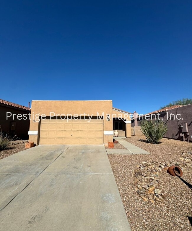 Building Photo - Super Cute 2Bd/2Ba Green Valley Home!!