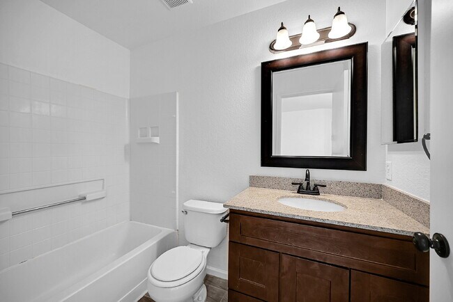 Building Photo - $2,640.95, $300 off the first month's rent, 4 Beds - 2 Bath, Single Family Home in Denver with 2-...