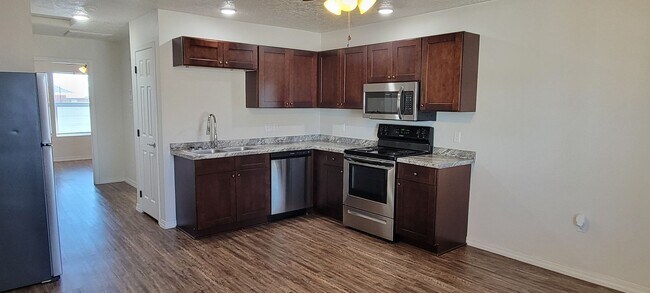 Building Photo - NEW LUXURY ONE BEDROOM APARTMENT UNFURNISHED