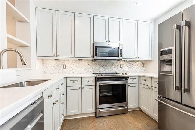 Building Photo - 3501 Roswell Rd NE