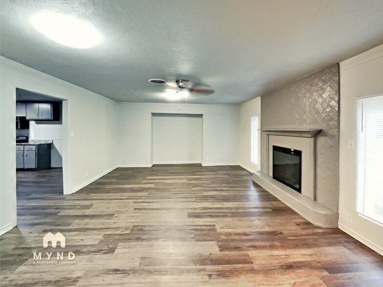 Building Photo - 5408 Mack Rd
