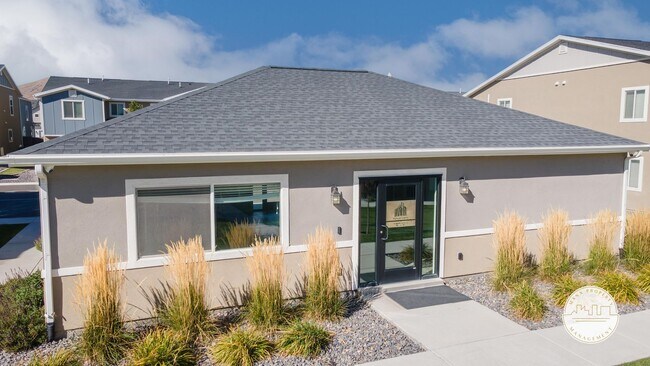 Building Photo - Dublin Farms Townhomes