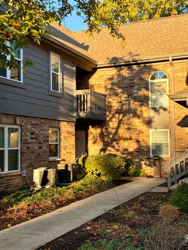 Building Photo - 35 Foxcroft Rd