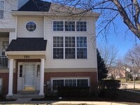Building Photo - 751 Pheasant Run