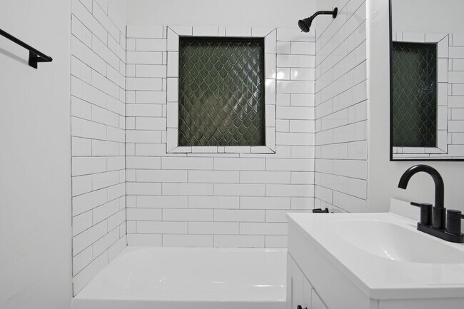 Building Photo - 1237 Staton Dr