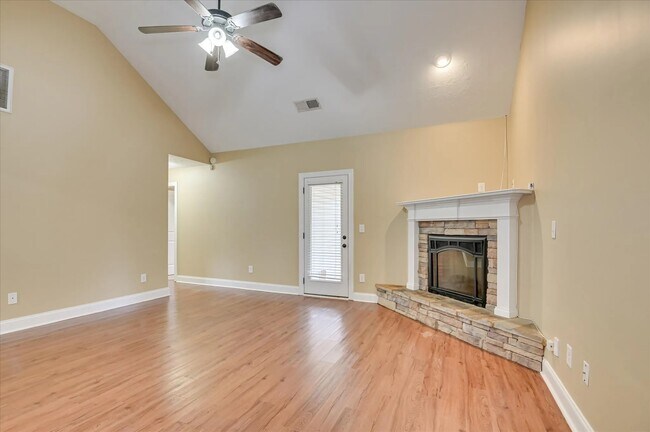 Building Photo - 621 Shipley Ave