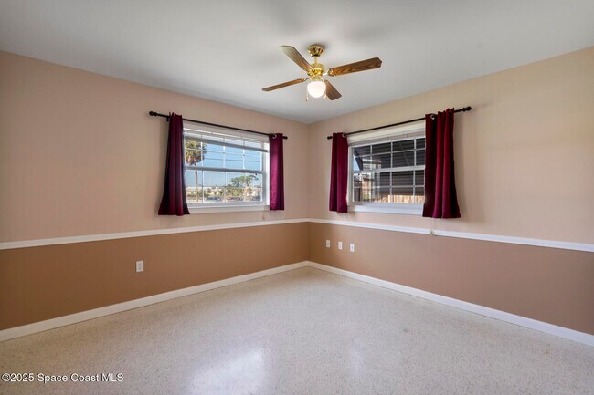 Building Photo - 219 Narvaez Dr