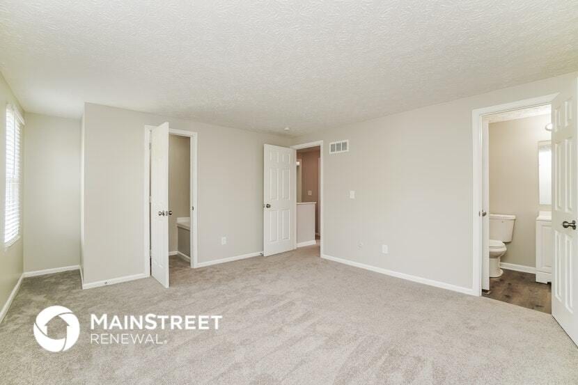 Building Photo - 696 Maclam Dr