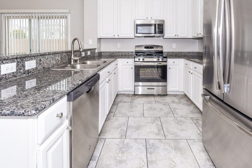 Building Photo - 9044 Catching Ct