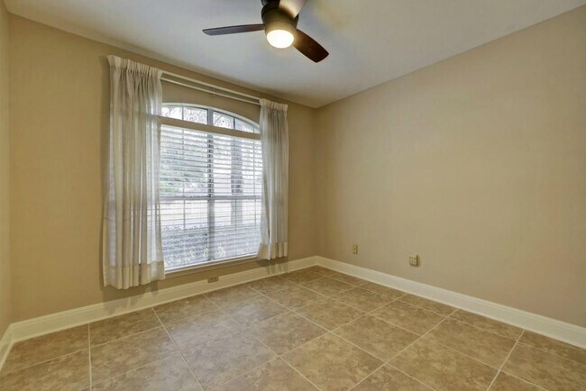 Building Photo - 8505 Bobcat Dr