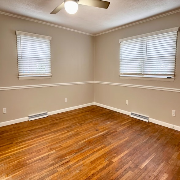 Building Photo - 117 Green Dr