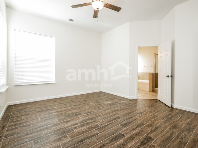 Building Photo - 2983 Almazan Ct