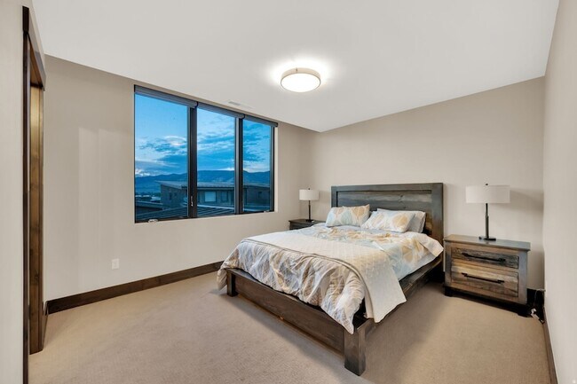 Building Photo - 6357 E 820 S