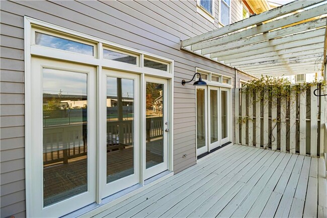 Building Photo - 815 Edgewood Ave NE