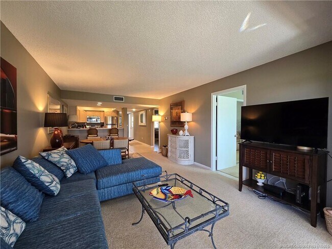 Building Photo - 5564 NE Gulfstream Way