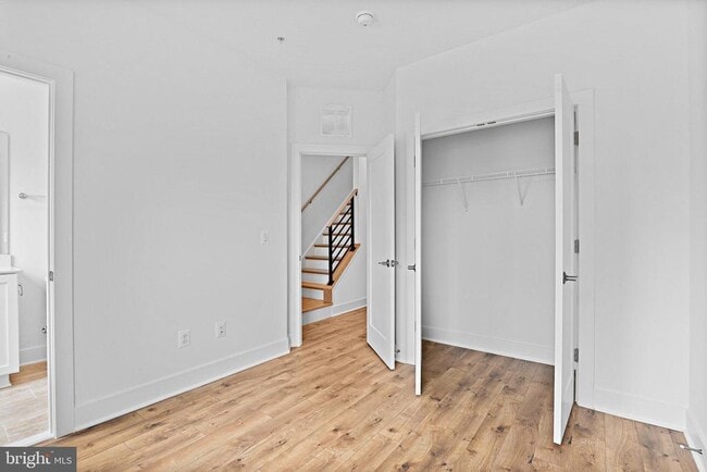 Building Photo - 11224 Bunsen St
