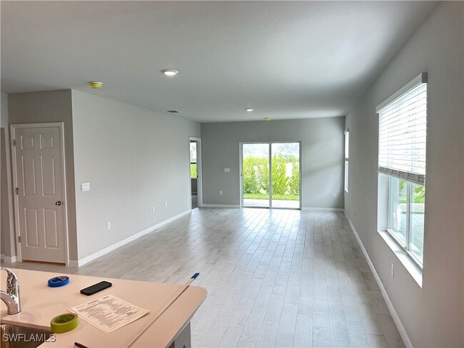 Building Photo - 801 Serenity Ln