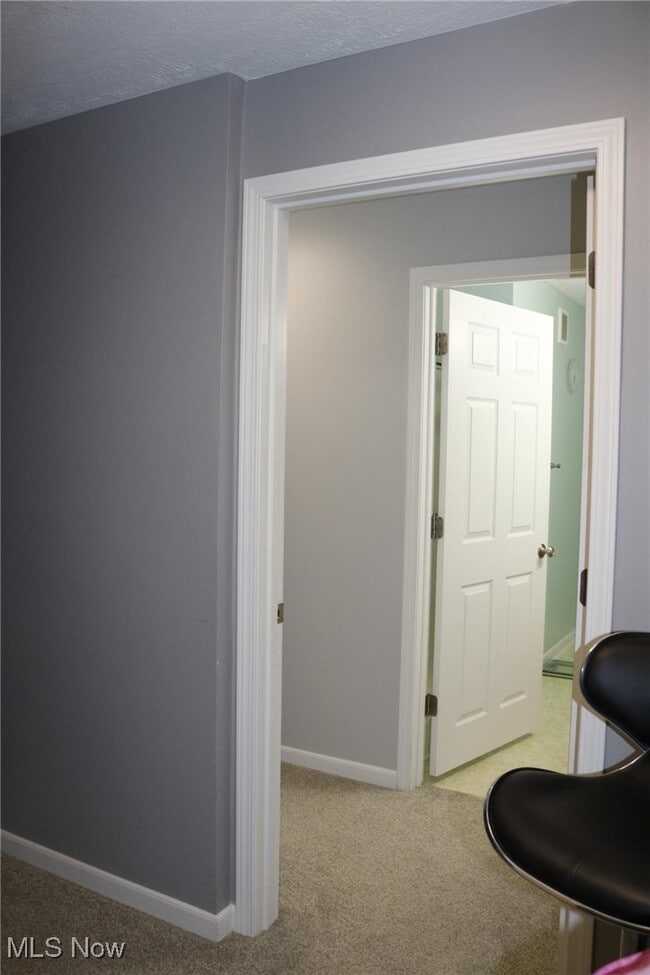 Building Photo - 28340 Center Ridge Rd