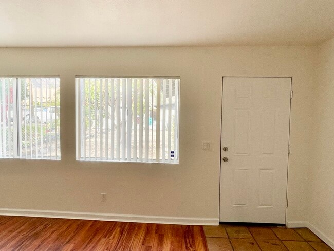 Building Photo - 53910 Avenida Herrera