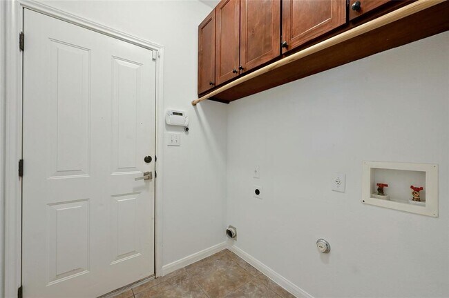 Building Photo - 10104 Hibiscus Cove