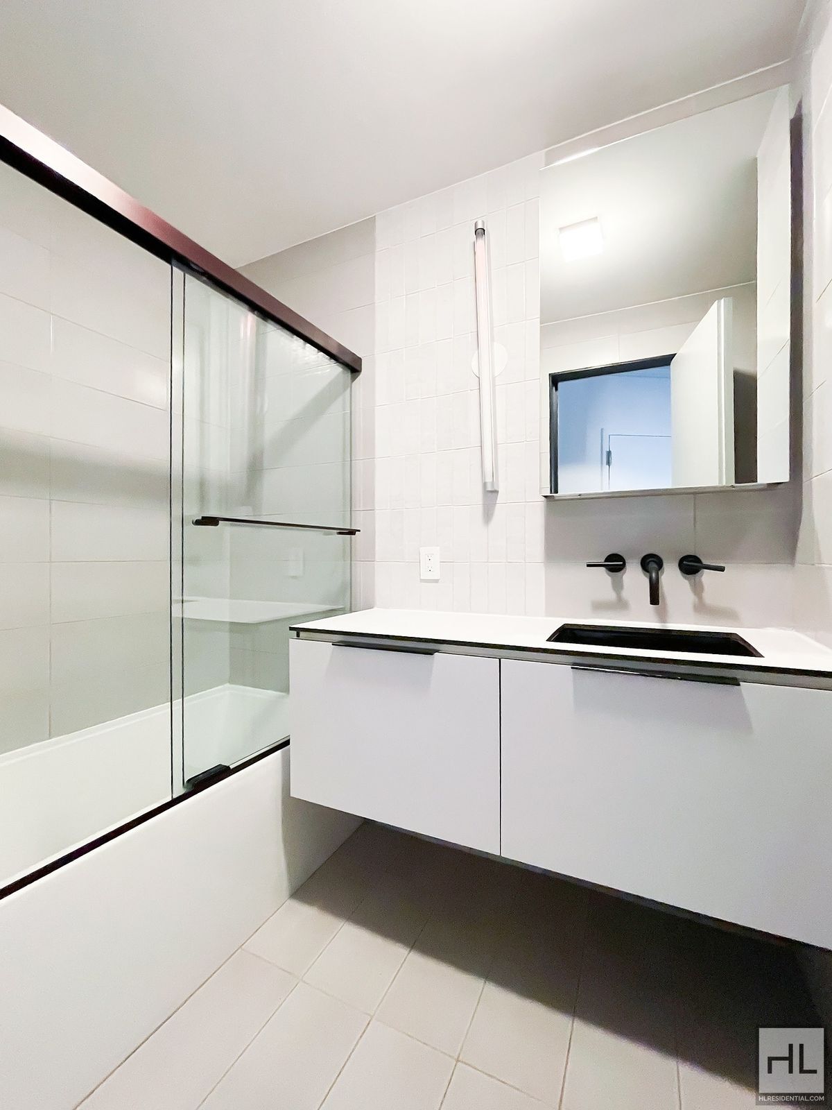 Building Photo - Carroll Gardens 2-Bed 1-Bath