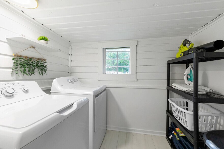 Building Photo - 140B M L King Ave