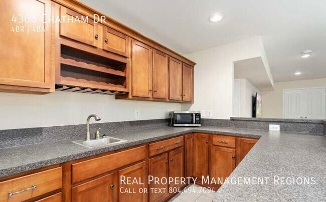 Building Photo - 4306 Chatham Dr
