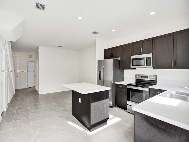 Building Photo - 3436 W 111th Pl