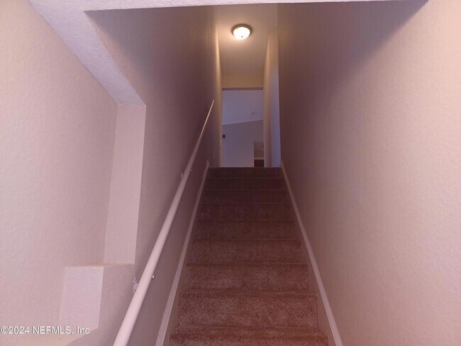 Building Photo - 10075 Gate Pkwy N