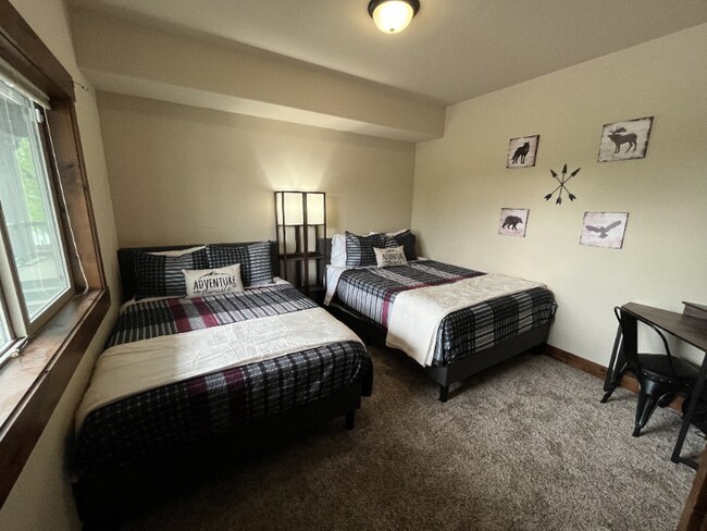 Building Photo - 669 Commerce St