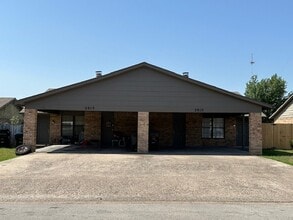 Building Photo - PEPERPORT.3913-3915
