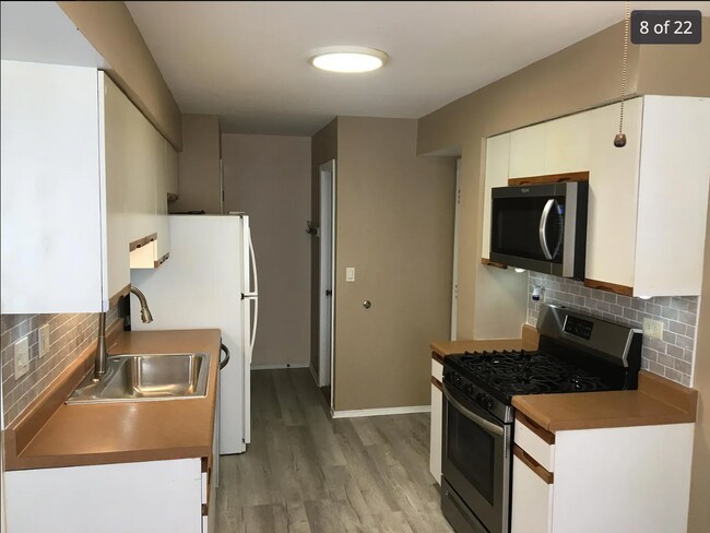 Building Photo - 353 Ashwood Ct