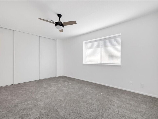 Building Photo - Beautifully upgraded 2 bedroom 2 story tow...