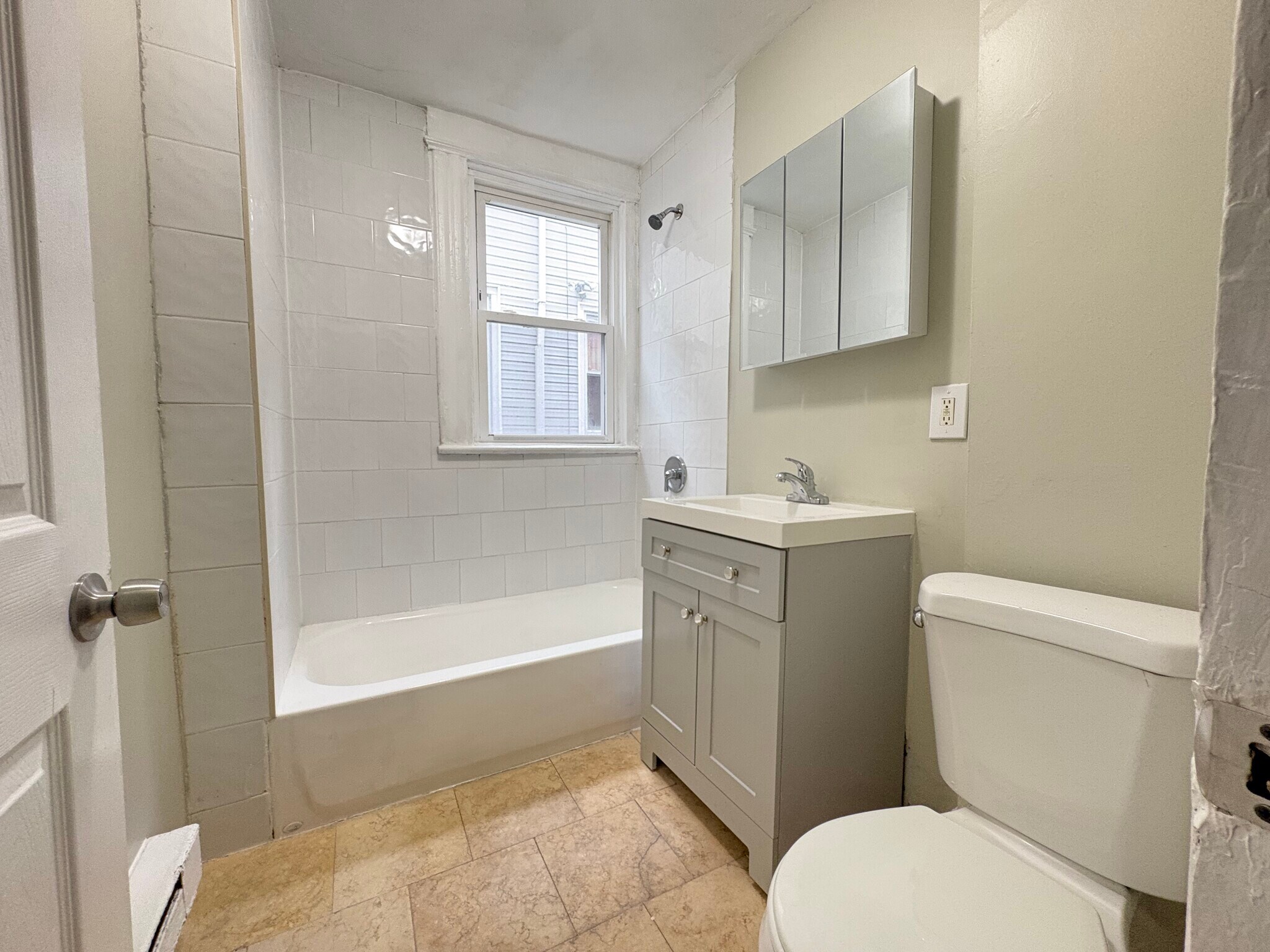 191 Elmwood Ave 1 - 188 Elmwood Ave